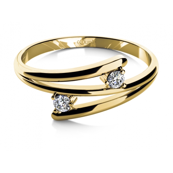 Zajímavý prsten Eveline, žluté zlato a zirkony