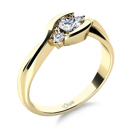 Netradiční zásnubní prsten Laura, žluté zlato se zirkony