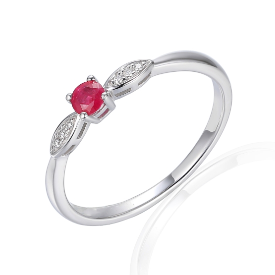 Gems, Jemný zásnubní prsten Hannie, bílé zlato s brilianty a rubínem