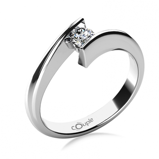 Couple, Zásnubní prsten Viky v bílém zlatě s drobným briliantem